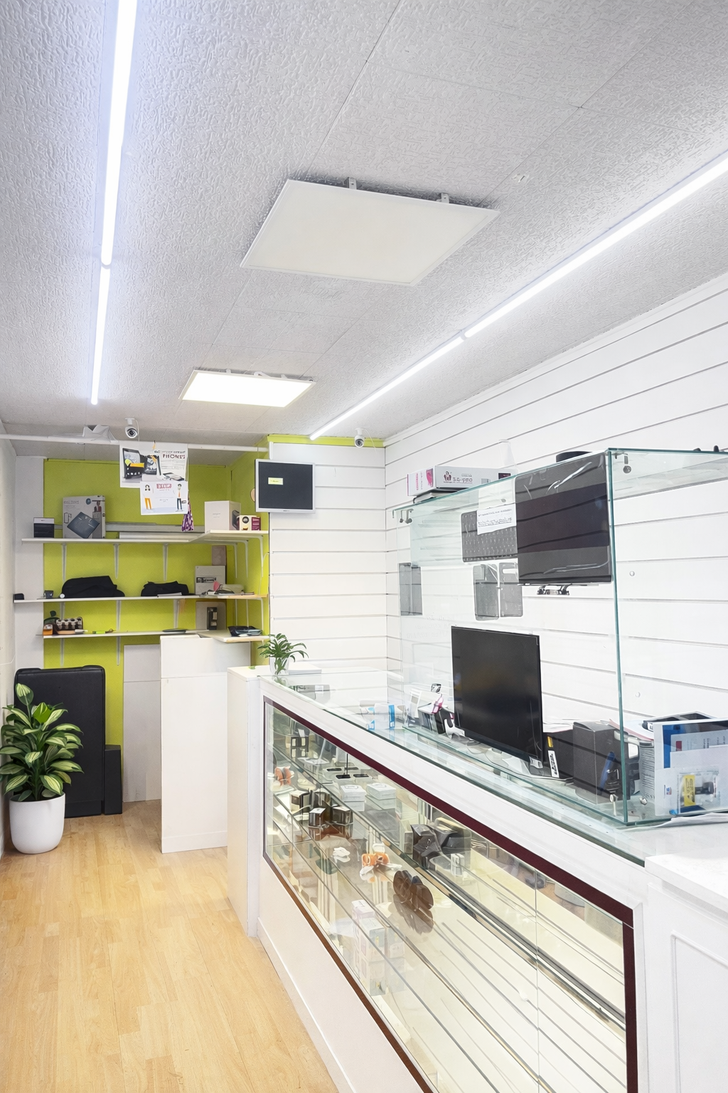 Local commercial - 15 ème - 16 m2  - photo 4